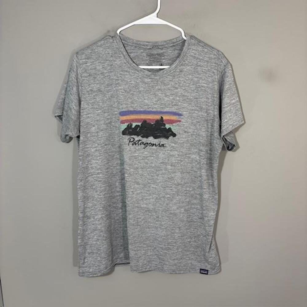Patagonia Shirt Womens XL Gray Capilene Cool Daily Short Sleeve Graphic Tee